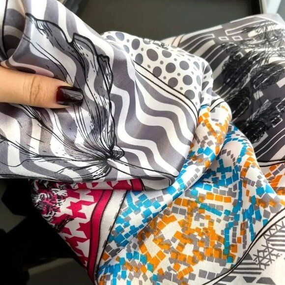 NWT - Elegant Print Design Square Scarf (SKU 0270) - Picture 3 of 5